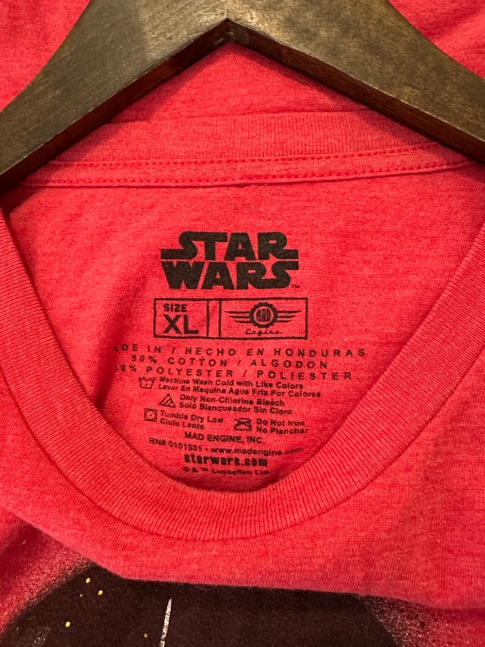 Star Wars Men’s Red Darth Vader 'Dark Lord' Graphic Tee - Picture 3 of 3